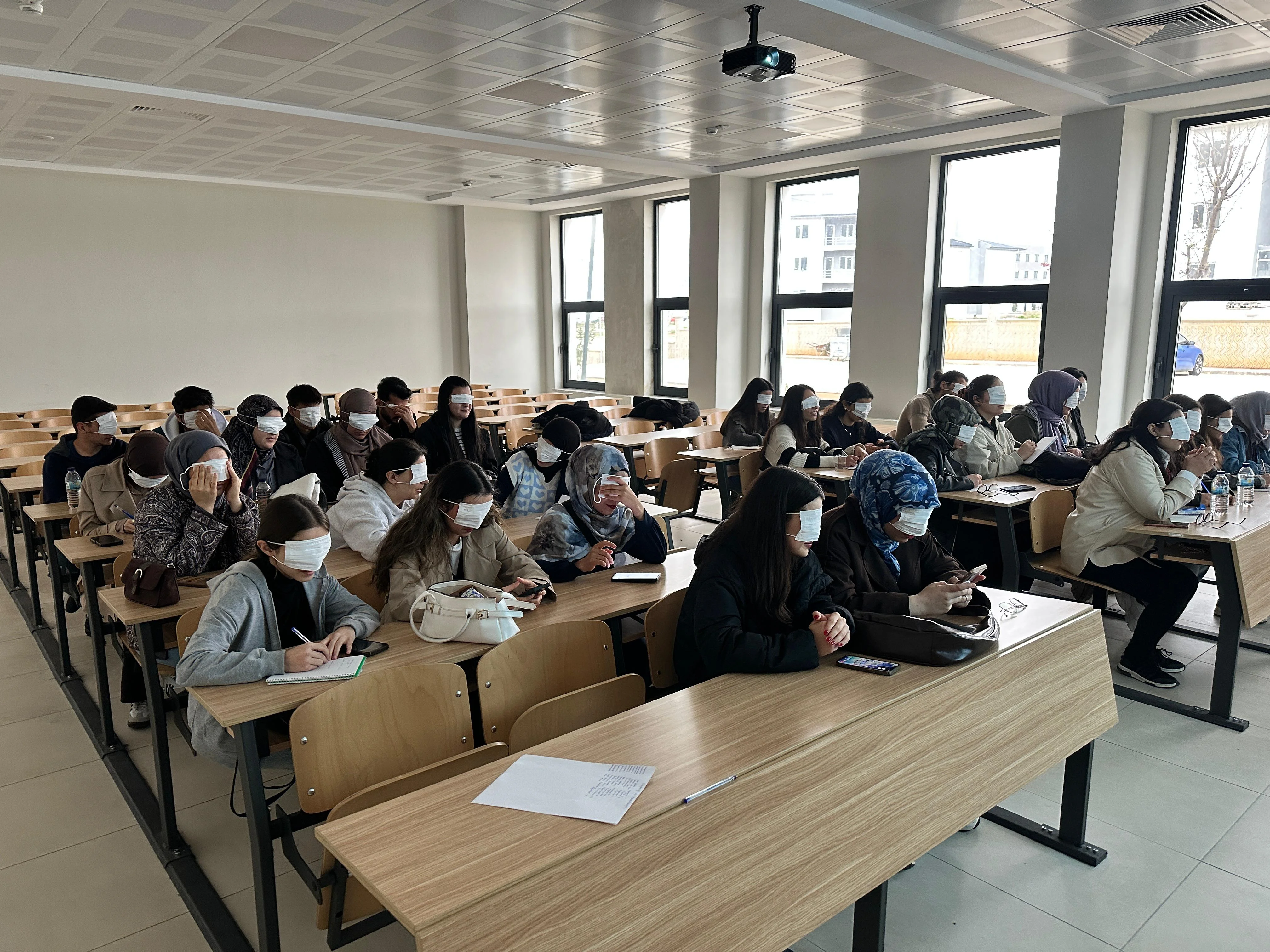 Kulu Sağlık Bilimleri Fakültesi Akademik-İdari Personeli ve Öğrencilere Yönelik Seminer Gerçekleştirildi
